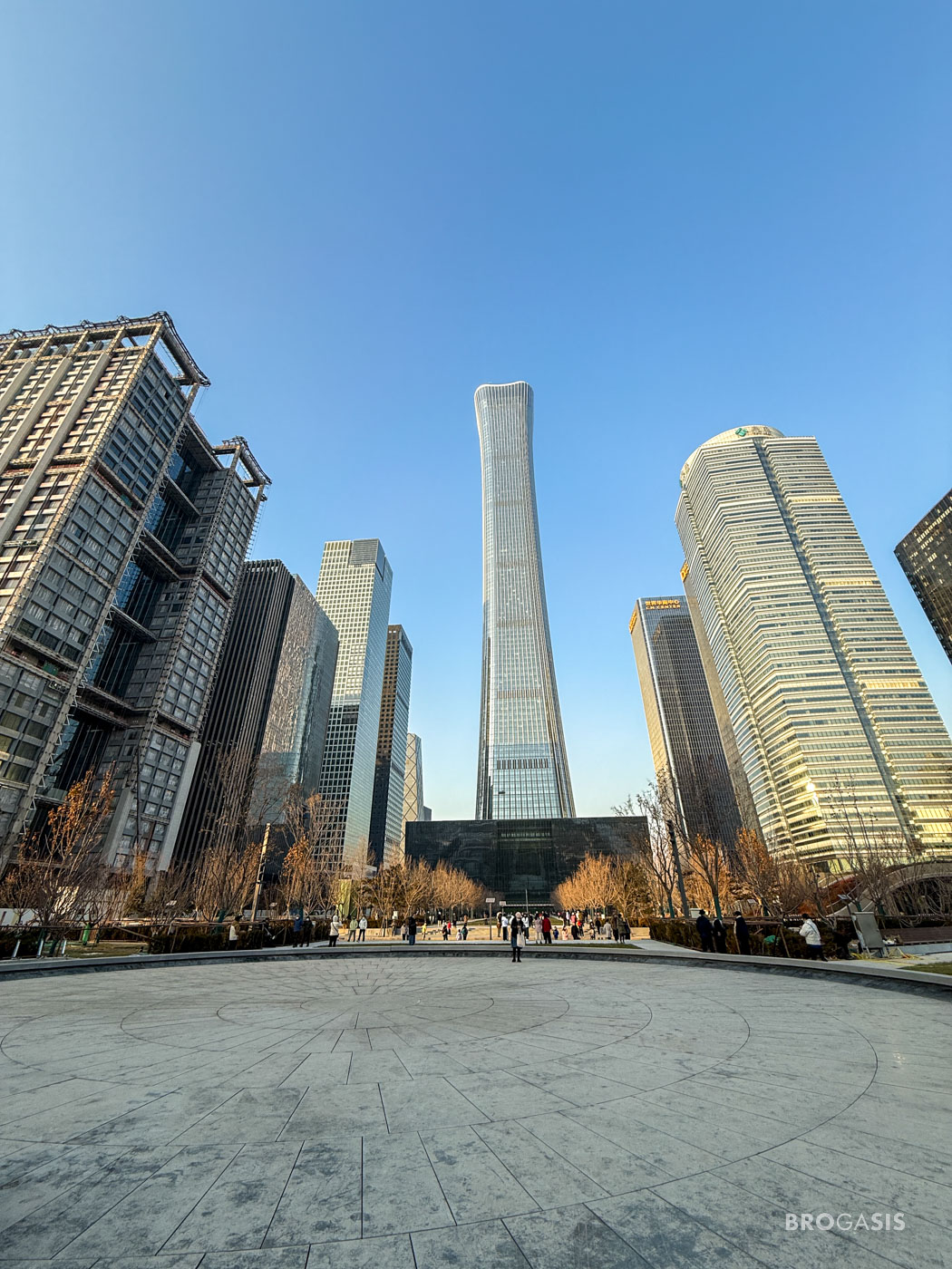 แจกพิกัดมุมถ่ายรูปปักกิ่ง ตึก China Zun ฟีล Cityscape สุดอลังการที่ย่าน Guomao